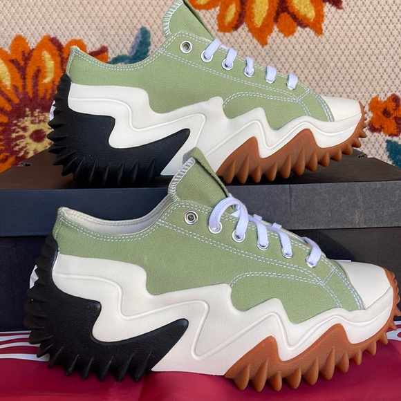 Converse A03906C
RUN STAR MOTION O ALOE GREENESRET/BLACK
WMNS sneakers- Platform - Picture 3 of 16